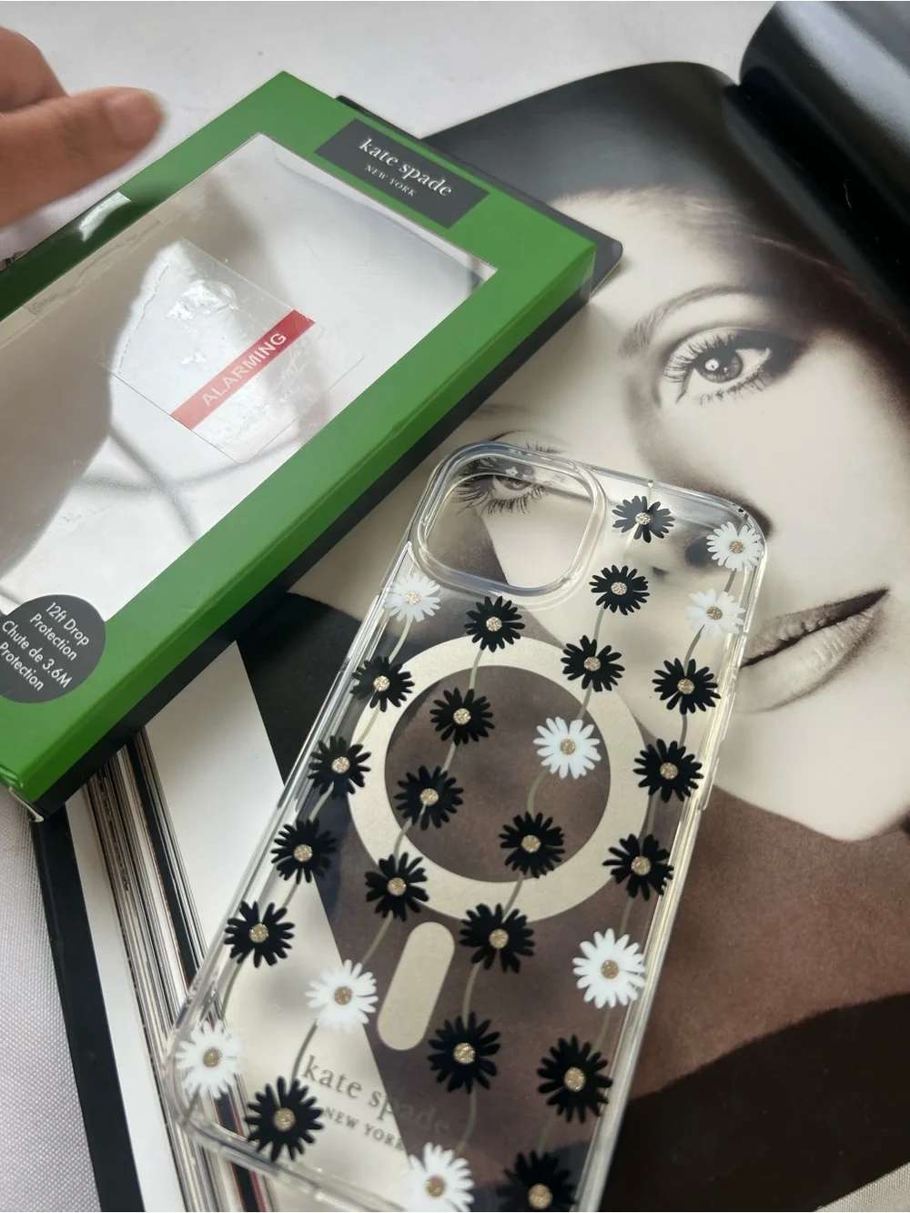 kate spade Clear iPhone protective case 15/14/13with Black & White Floral Design